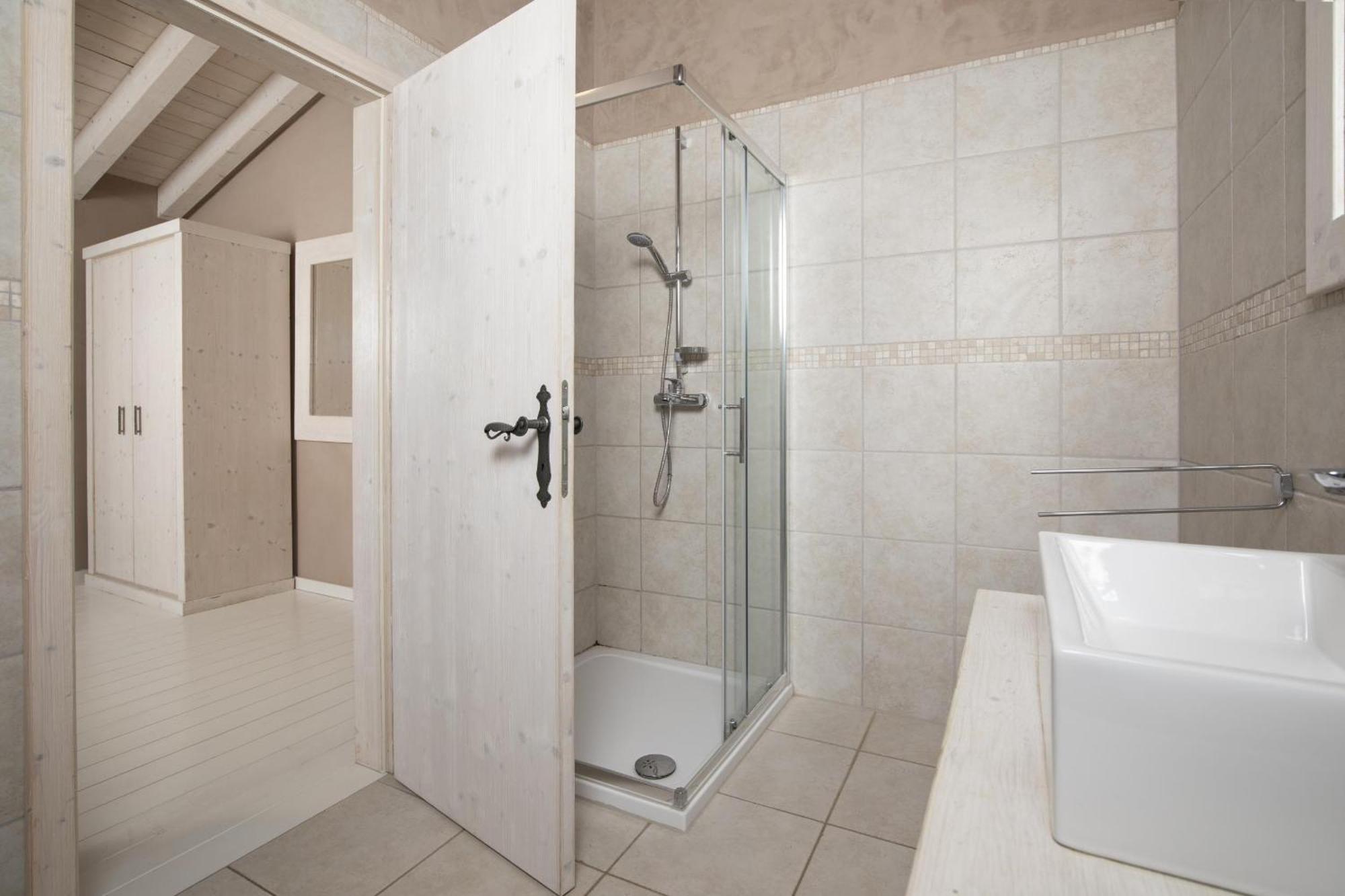 Villa Bella - Beautiful And Modern House With Pool, Souna, Jacuzzi & Playground, Liznjan - Istra Екстериор снимка