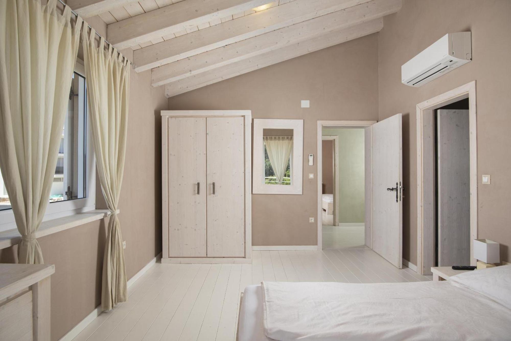 Villa Bella - Beautiful And Modern House With Pool, Souna, Jacuzzi & Playground, Liznjan - Istra Екстериор снимка